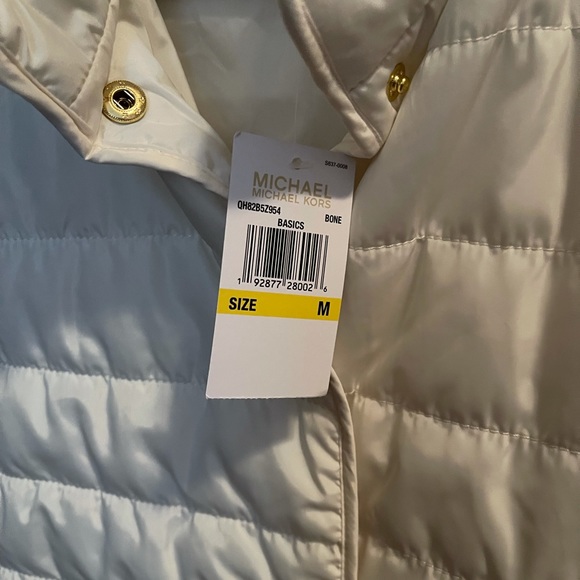 Michael kors puffed white vest - Picture 3 of 3